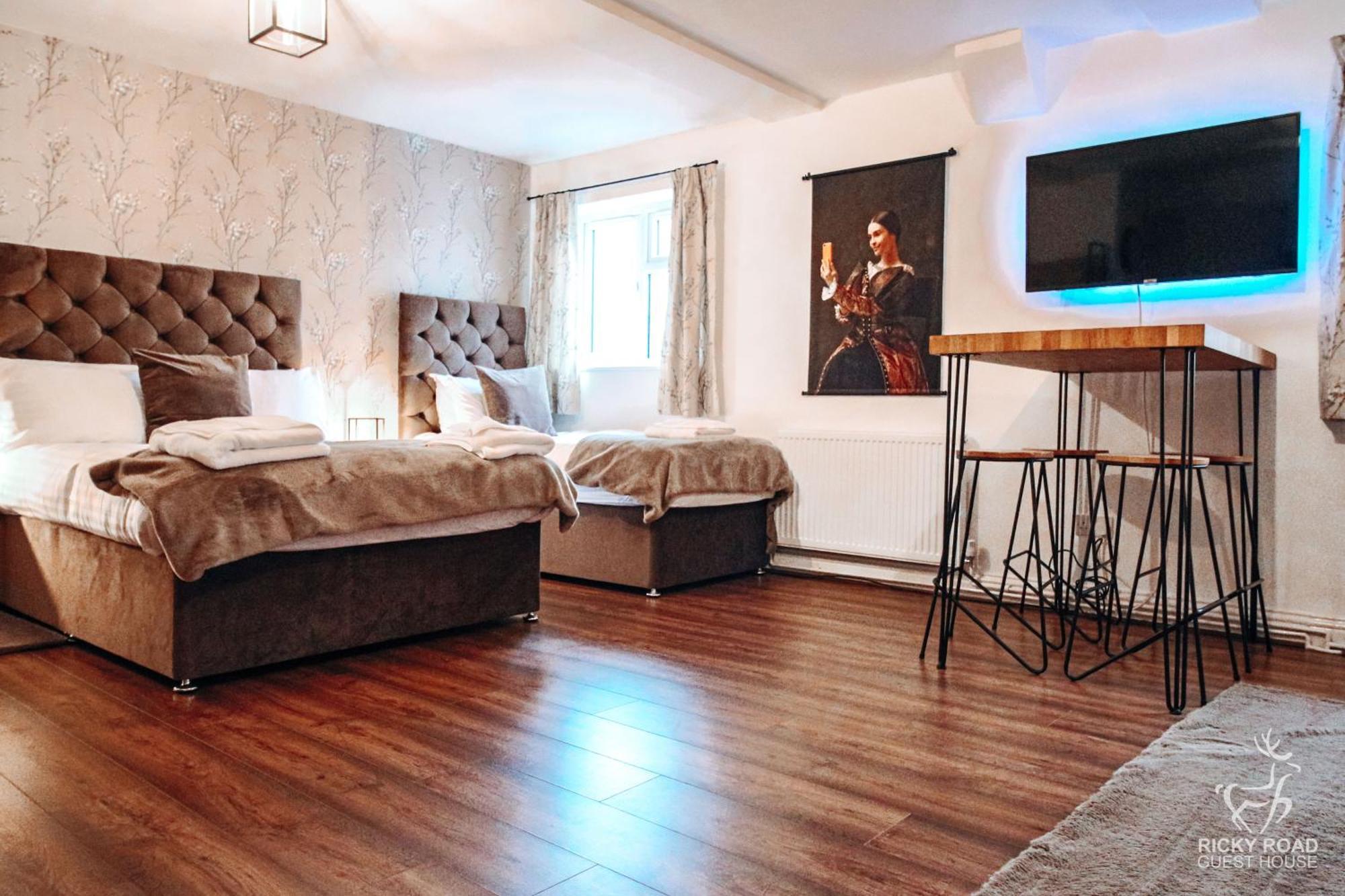 Ricky Road Guest House - Premium Watford  Exterior foto