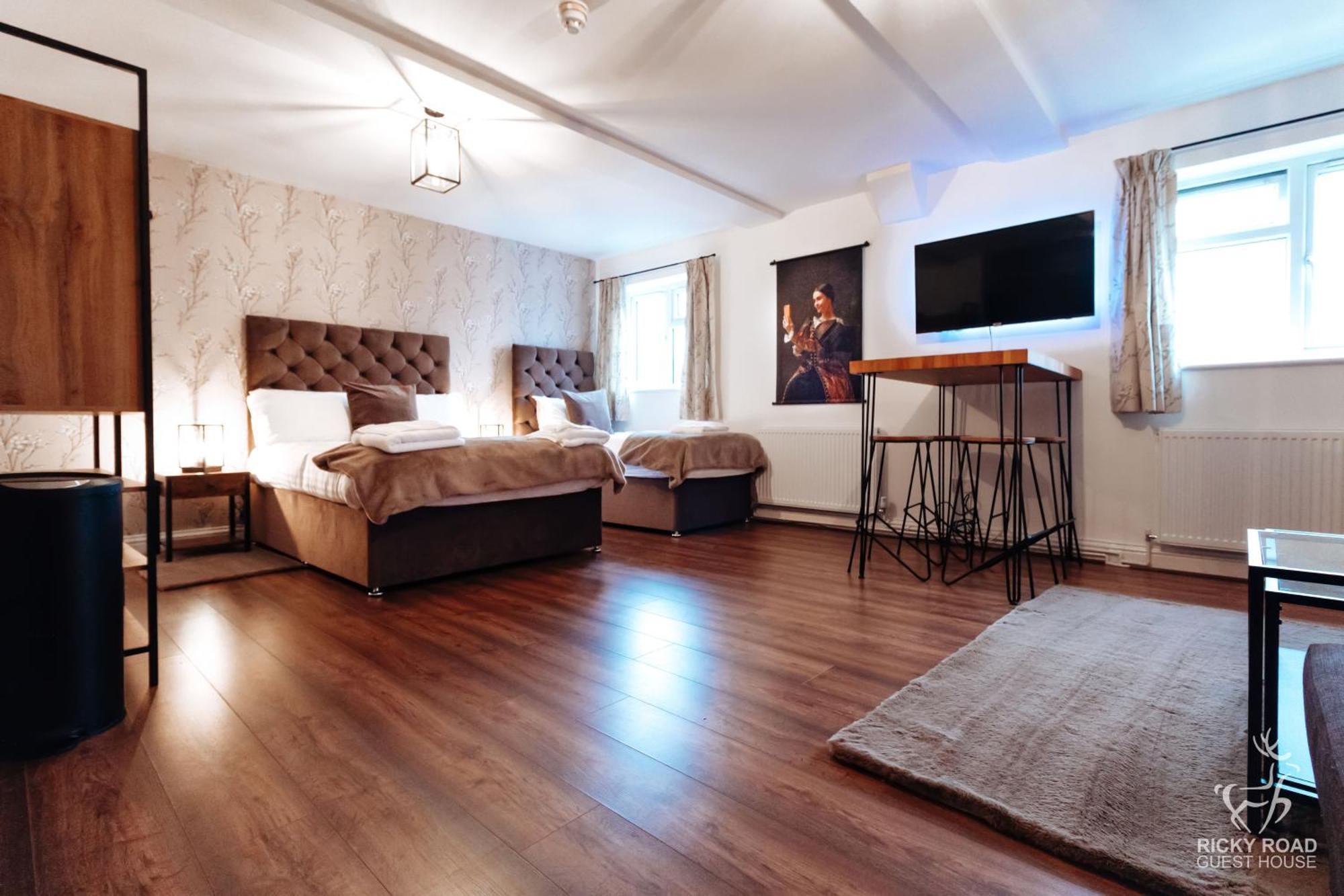 Ricky Road Guest House - Premium Watford  Exterior foto