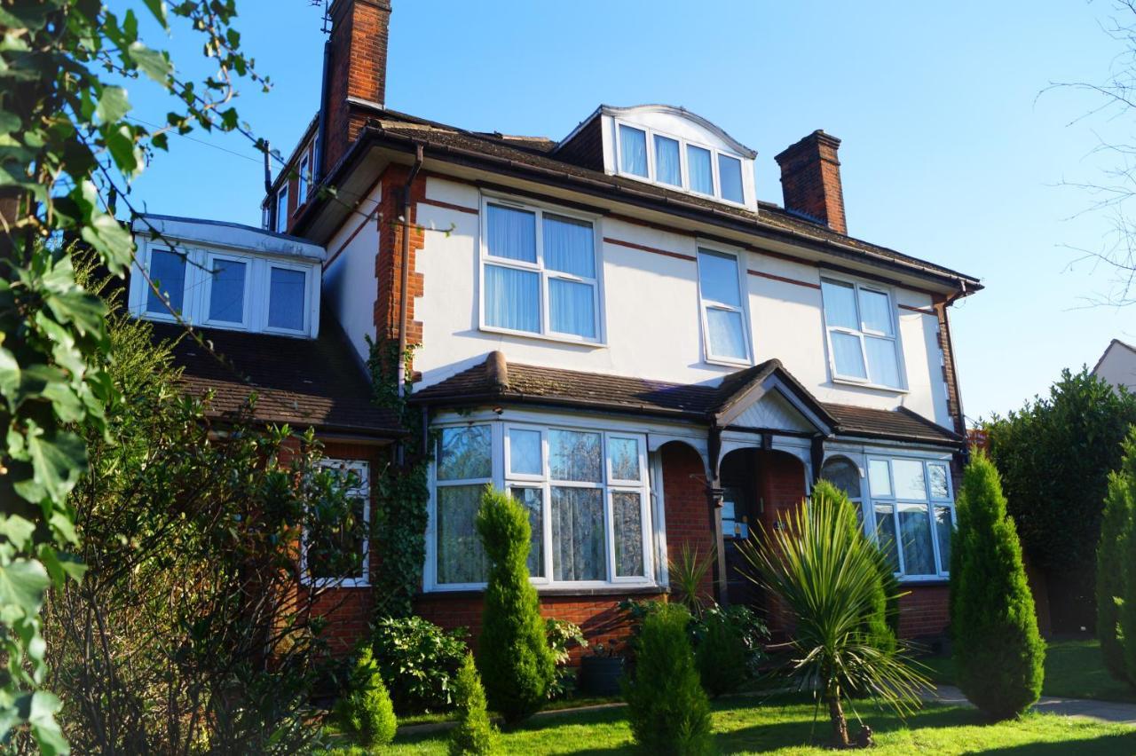 Ricky Road Guest House - Premium Watford  Exterior foto